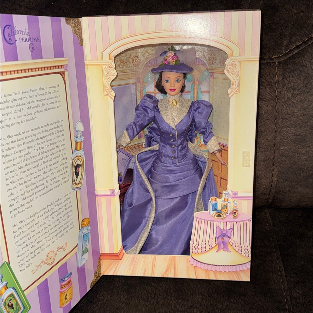 Barbie Doll MRS. P.F.E. ALBEE‎ Avon Exclusive 1st in Series - 1997